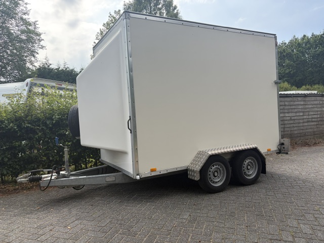 Gesloten aanhanger met oprijklep 90-WZ-XZ - Afbeelding 4